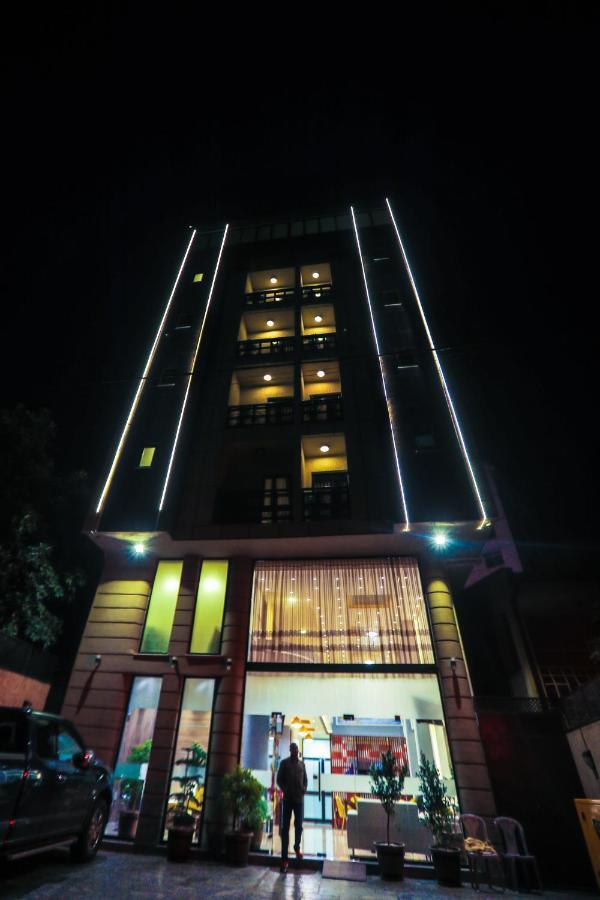 Hotel Tirago Addis Abeba Esterno foto